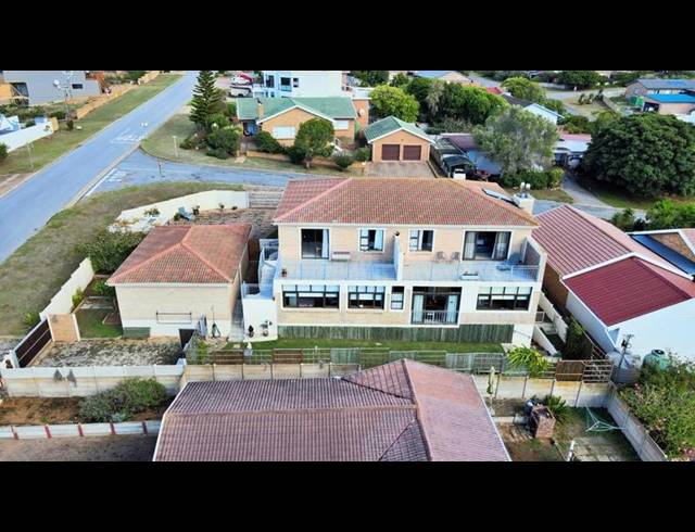 4 BEDROOM HOUSE FOR SALE IN STILBAAI-WES